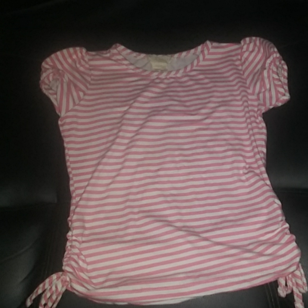 Short sleeves shirt